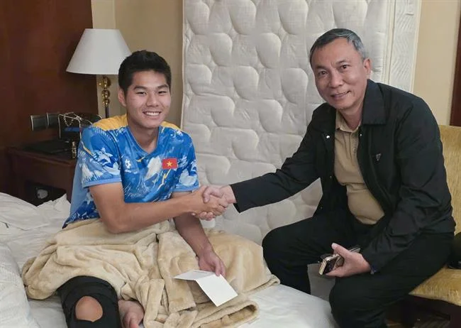 Minh họa quá trình thu thập dữ liệu an toàn trên you88 apk, với các biểu tượng bảo mật và mã hóa